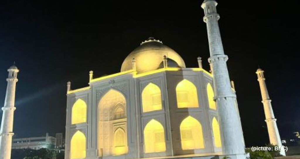 Man In India Builds Taj Mahal Replica Home For Wife