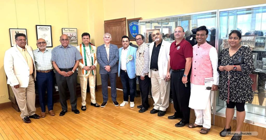 Dr. Suresh Reddy Leads Oak Brook Village’s India Independence Day Celebrations