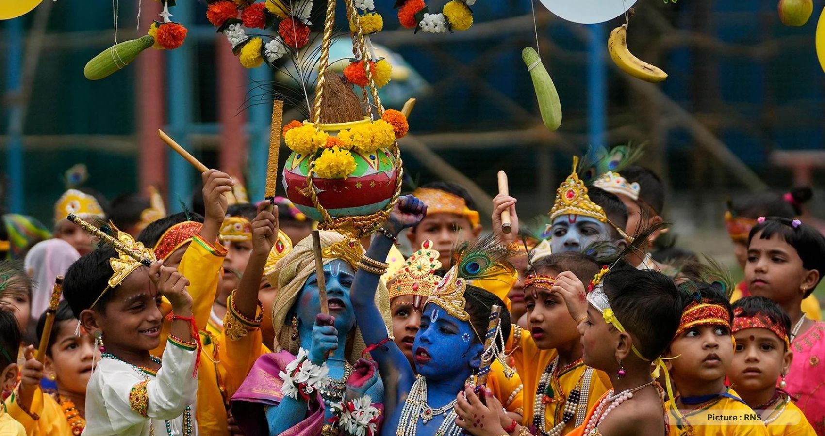 On Janmashtami, Krishna Devotees Feed The Lord And The Poor