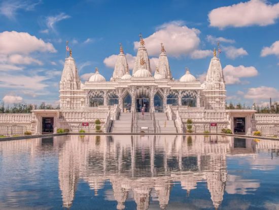These Are 10 Of The Great Hindu Temples To Visit In The USA (Travel)