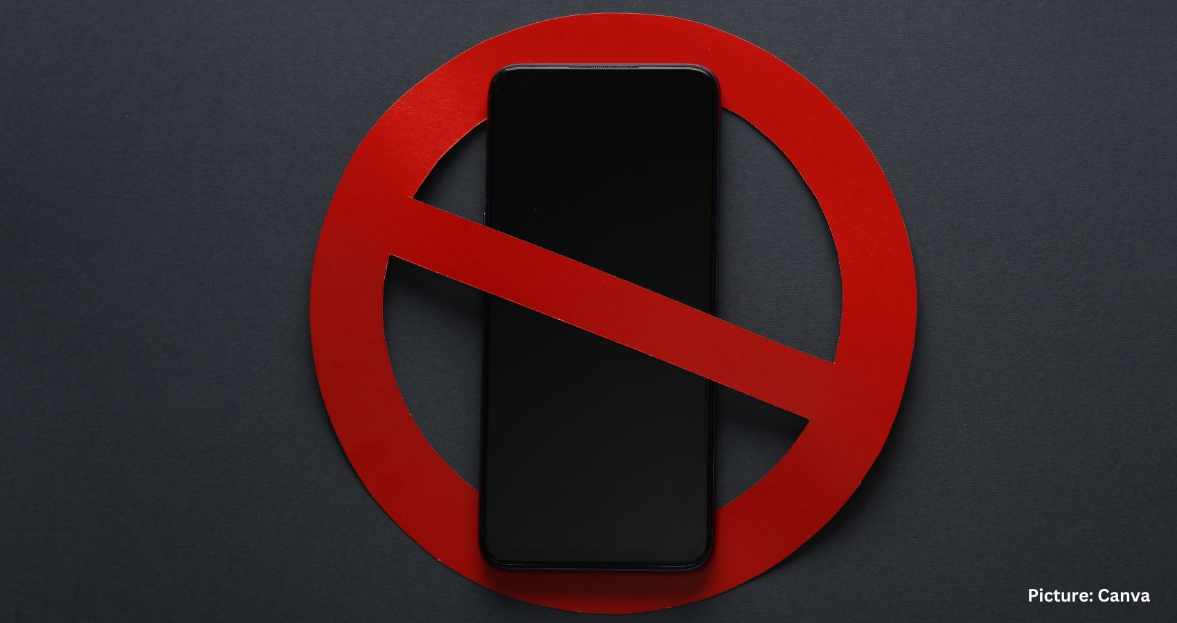 US Schools Intensify Smartphone Bans Amid Growing Concerns Over Youth Mental Health