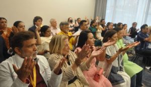 At ‘Divine Party’ In New York Siddhguru Showers Blessings