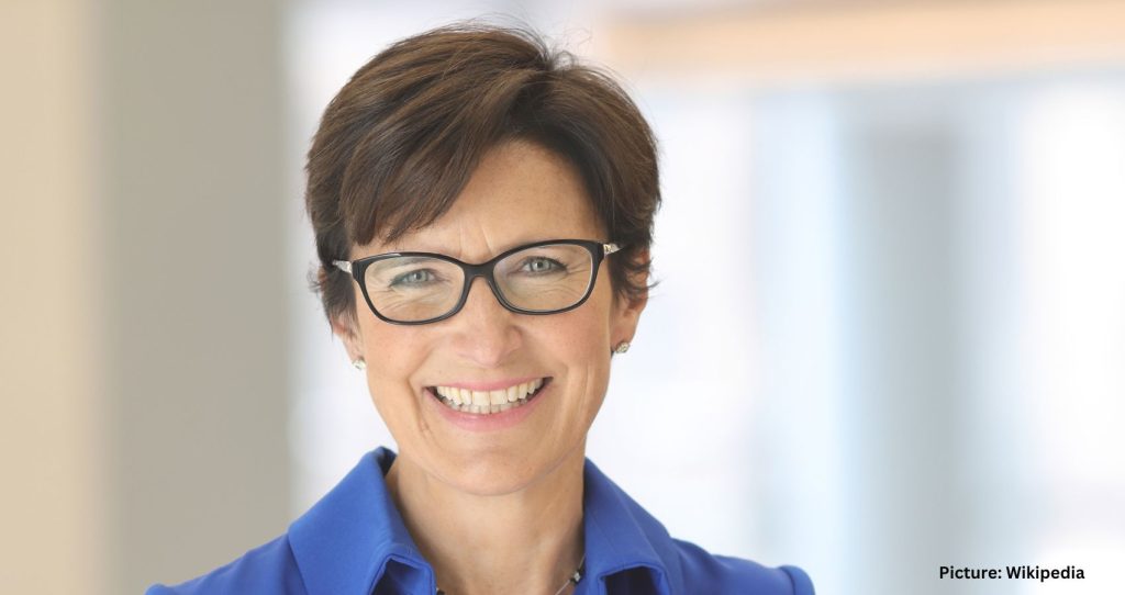 Featured & Cover Citigroup Hit with $135 6 Million Fine for Failing to Resolve Longstanding Risk Issues CEO Fraser Vows Continued Transformation