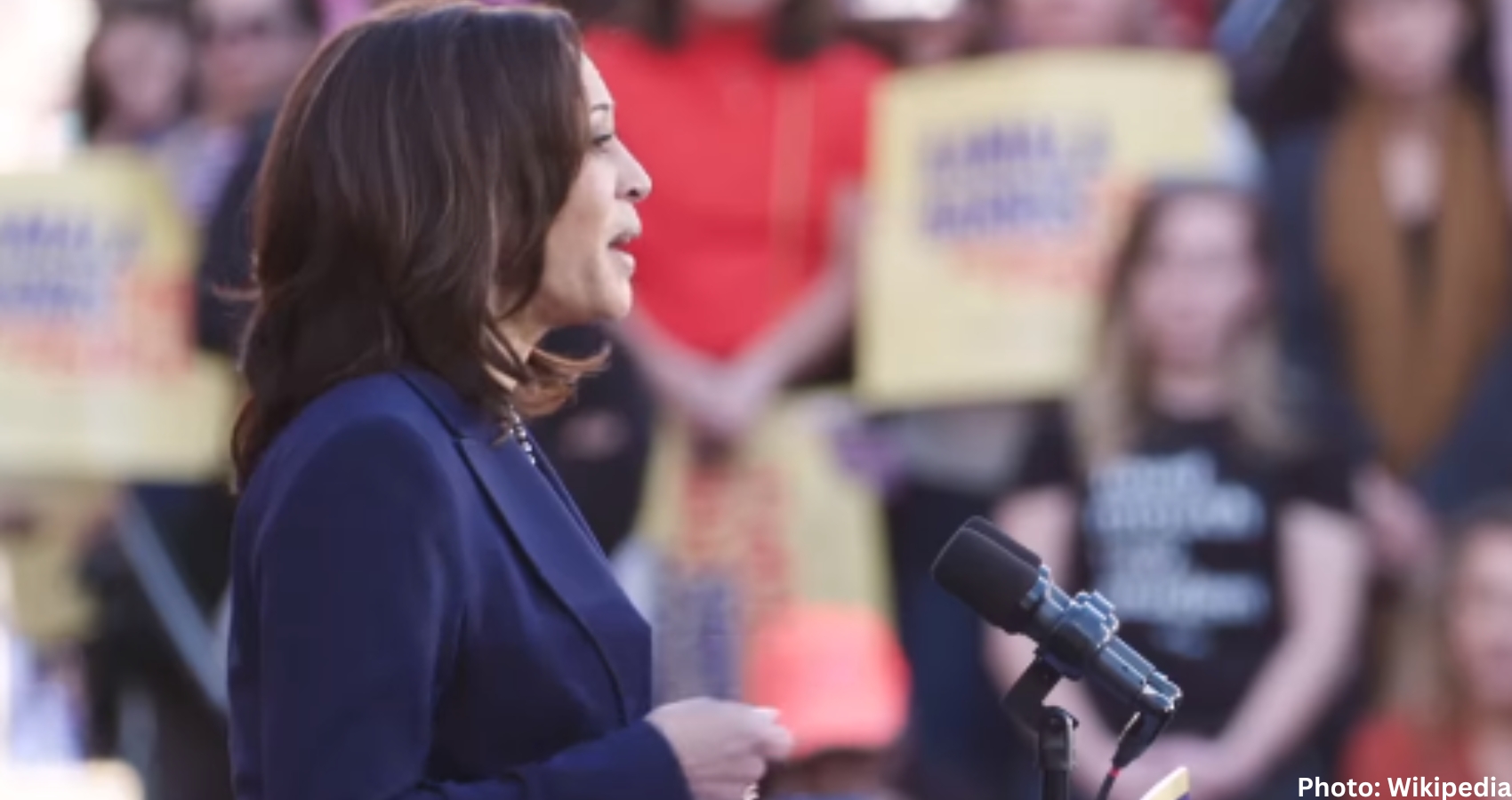 Feature and Cover Kamala Harris Faces Economic Messaging Challenge as Inflation Eases but Recession Fears Loom