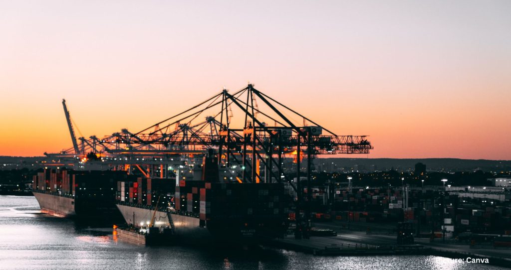 Tentative Deal Reached Between Dockworkers and US Maritime Alliance, Workers to Return to Ports