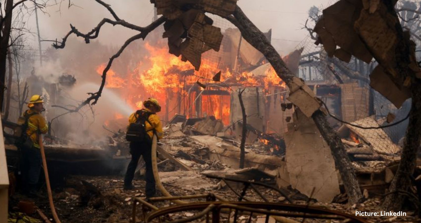 Featured & Cover  Los Angeles Residents Mourn the Loss of Historic Landmarks and Cultural Institutions Amid Devastating Wildfires