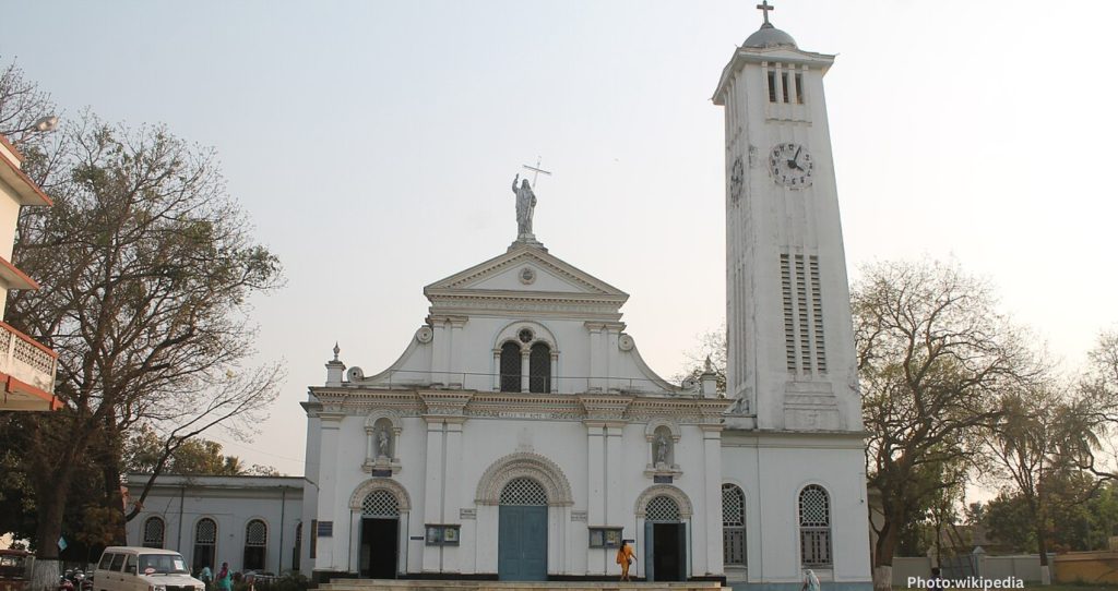 Examining the Role of Christian Evangelism in India’s Social Transformation and Comparative Analysis of Religions
