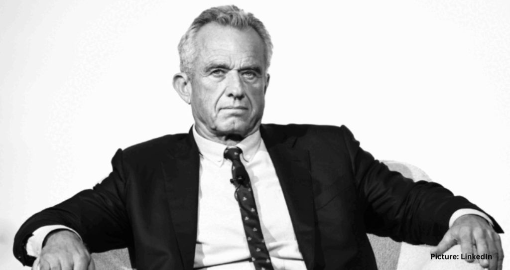 Robert F. Kennedy Jr. Advances in Senate Panel Vote for HHS Secretary Nomination