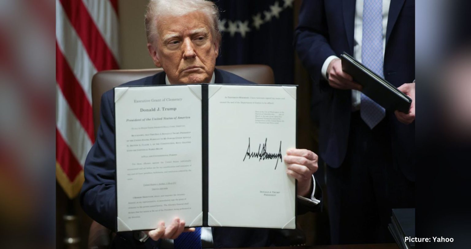 Mandating Trump Signs Executive Order Mandating Voter ID for Federal Elections ...
