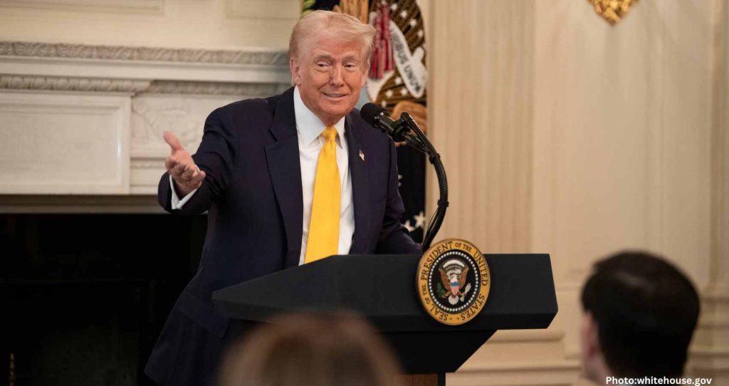 Trump Promotes Economic Growth Amid Recession Fears, Touts Domestic Investments and Ukraine Deal