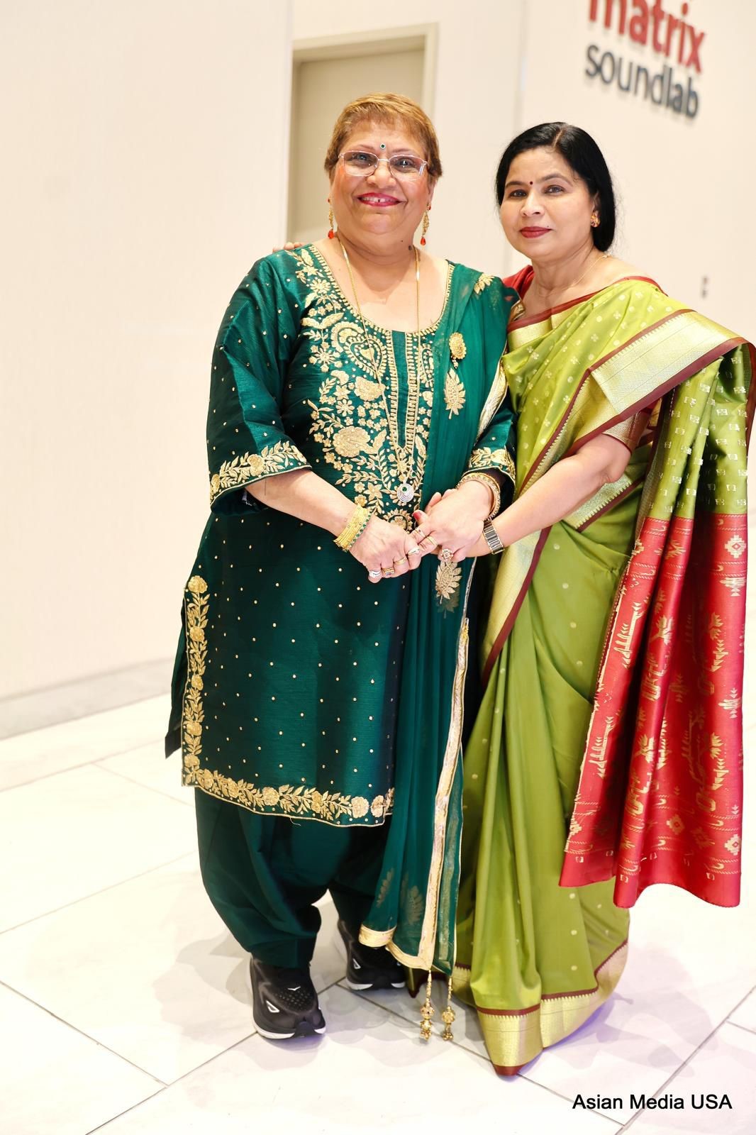 6 Priyanka Barve Captivates Chicago in Tribute to Legendary Divas at The Matrix Club