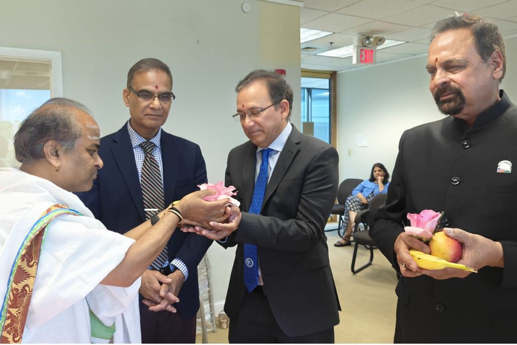 5 Dr Amit Chakrabarty & Dr Hetal Gor Formally Assume Charge as President & BOT Chairperson AAPI