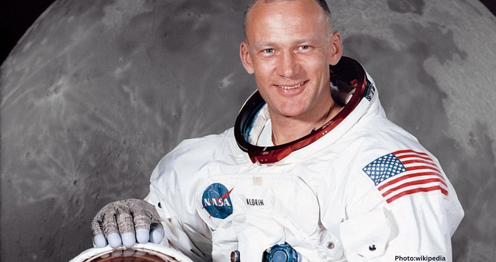 Feature and Cover Buzz AldrinDiscusses Life Beyond Moon Landing