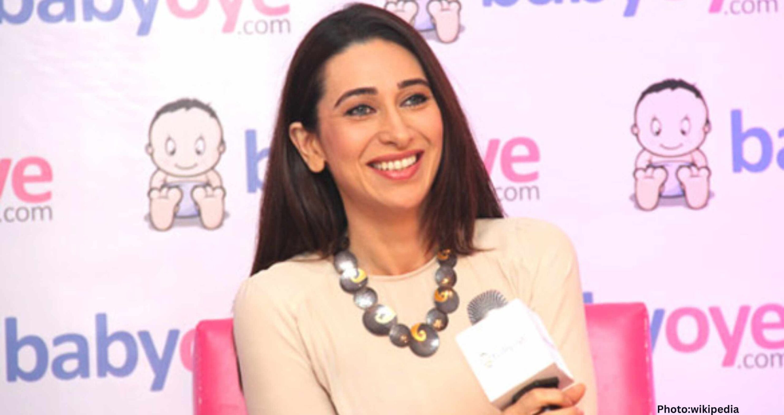 Feature and Cover Karisma Kapoor Interested in Malayalam Cinema Collaboration
