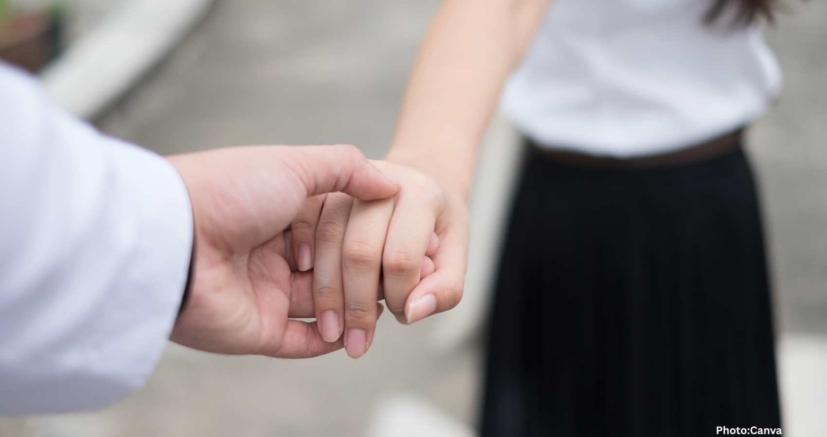 Feature and Cover Psychology 7 Behaviors Indicating a Happy Relationship Partner