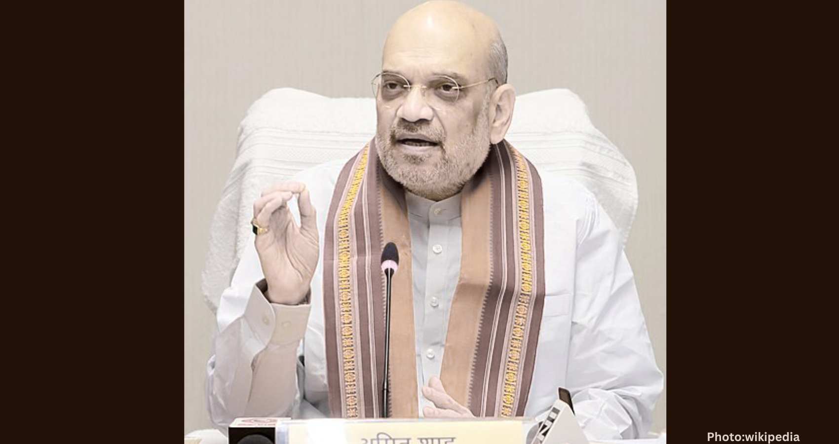 Feature and Cover Bill Proposed to Dismiss Jailed Chief Ministers in India (2)