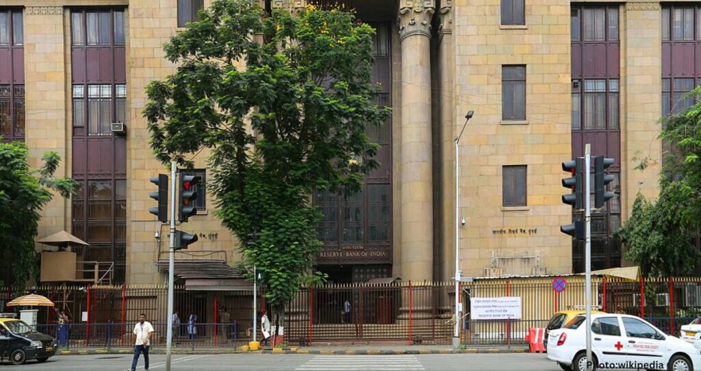 RBI Maintains Rate at 6.5% Amid Economic Concerns