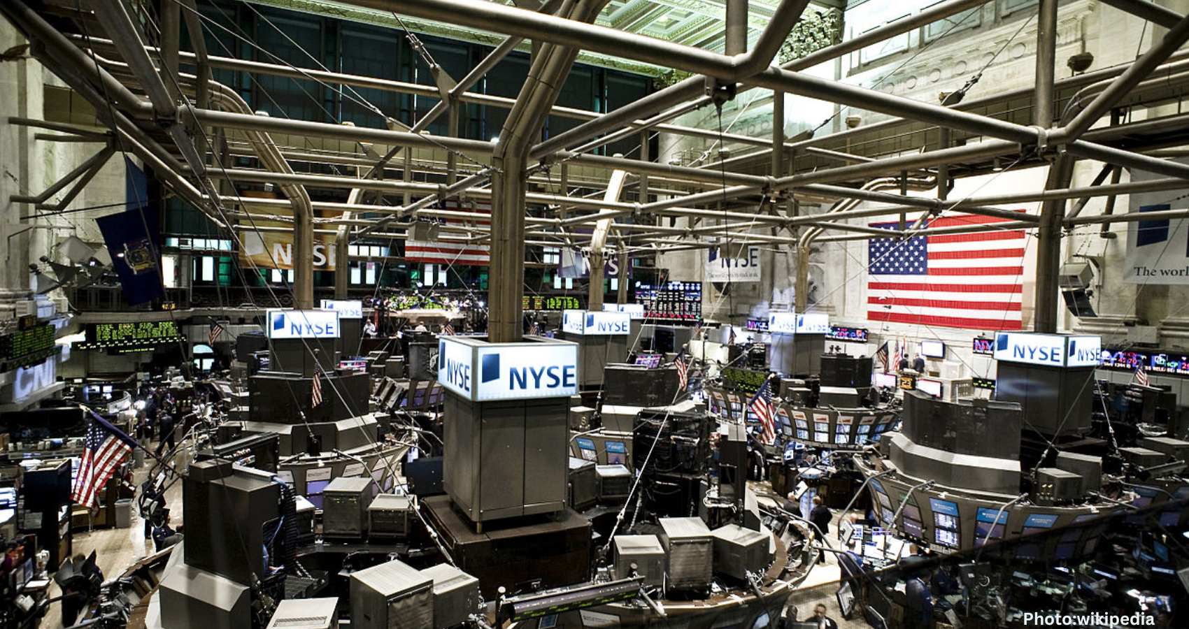 Sensex and Nifty Fall as US Doubles Tariffs on Indian Goods