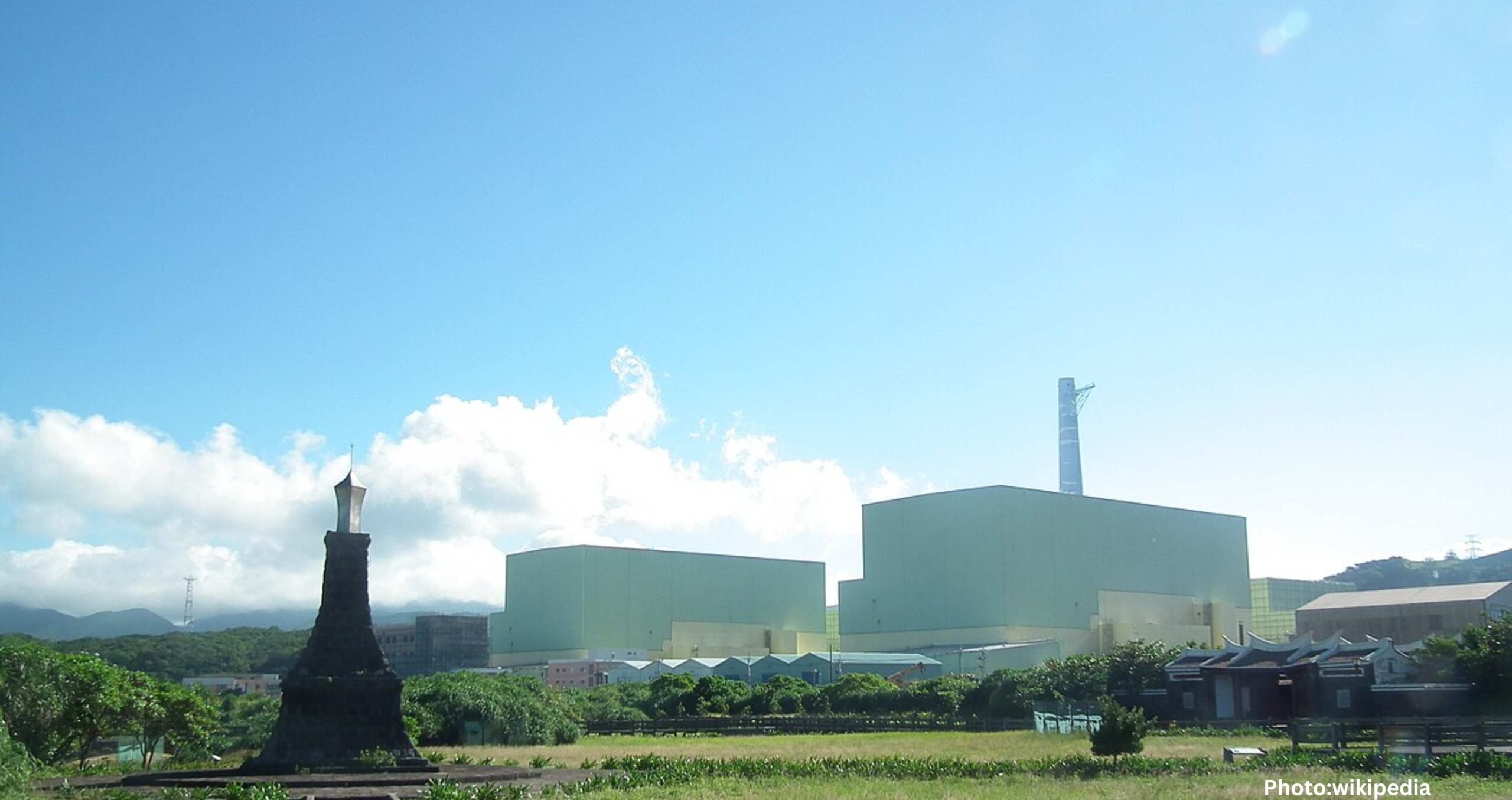 Feature and Cover Taiwan's Energy Dependence Seen as Vulnerability Amid Chinese Threat