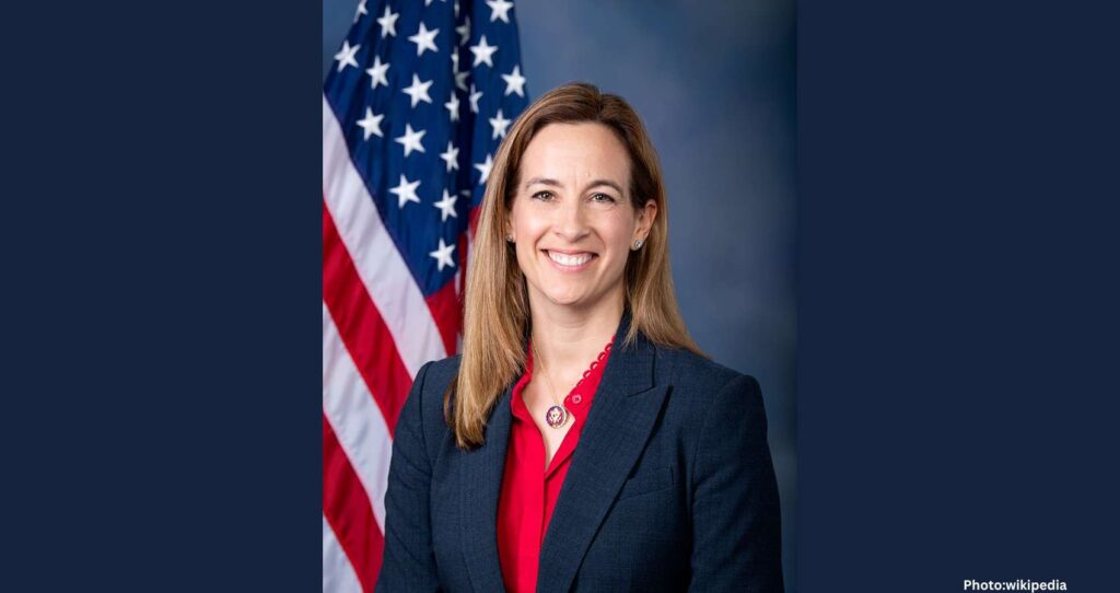 Democratic Gubernatorial Nominee Faces Nepotism Accusations Over Children’s Naval Academy Acceptance