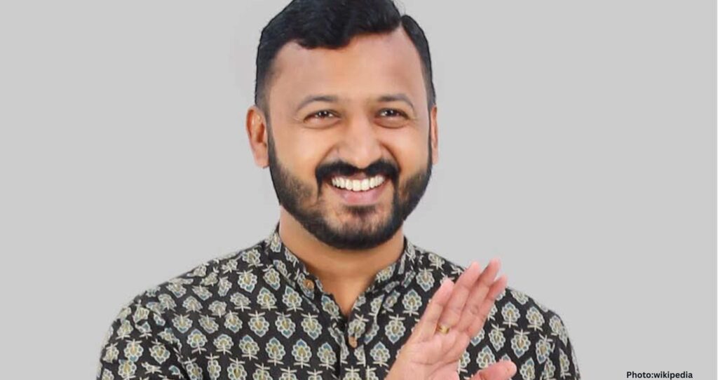 Feature and Cover Palakkad MLA Rahul Mamkootathil Visits Constituency Amid Misconduct Allegations