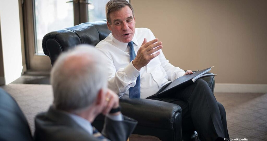 Sen. Warner Criticizes Trump Administration for Excluding Democrats from Briefings