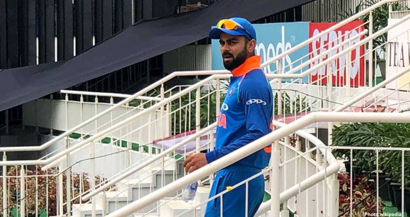Feature and Cover Virat Kohli Arrives in Delhi with Dyed Beard Ahead of Australia Flight