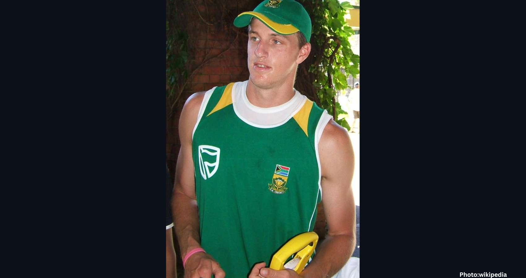 Feature and Cover Graeme Smith's Playful Remark on Morne Morkel Ahead of Test Series