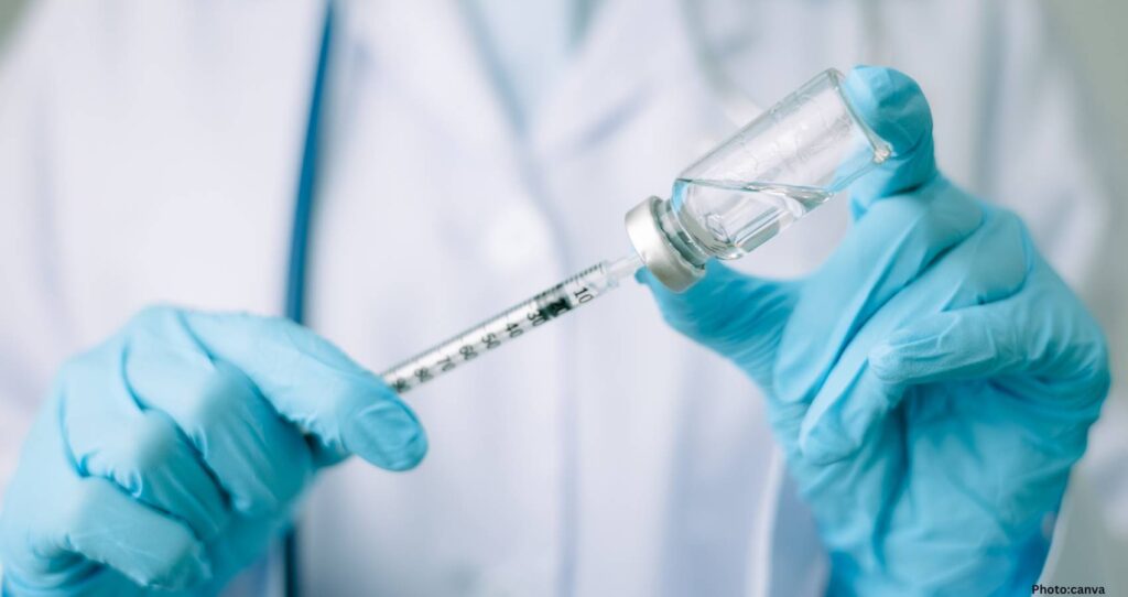 Russia Plans 2025 Launch for mRNA Cancer Vaccine Targeting Personalized Treatment