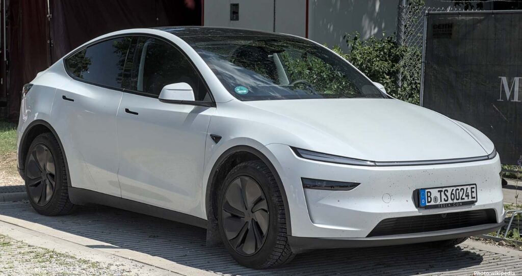 Tesla Robotaxi Begins Testing in Austin Without Safety Driver