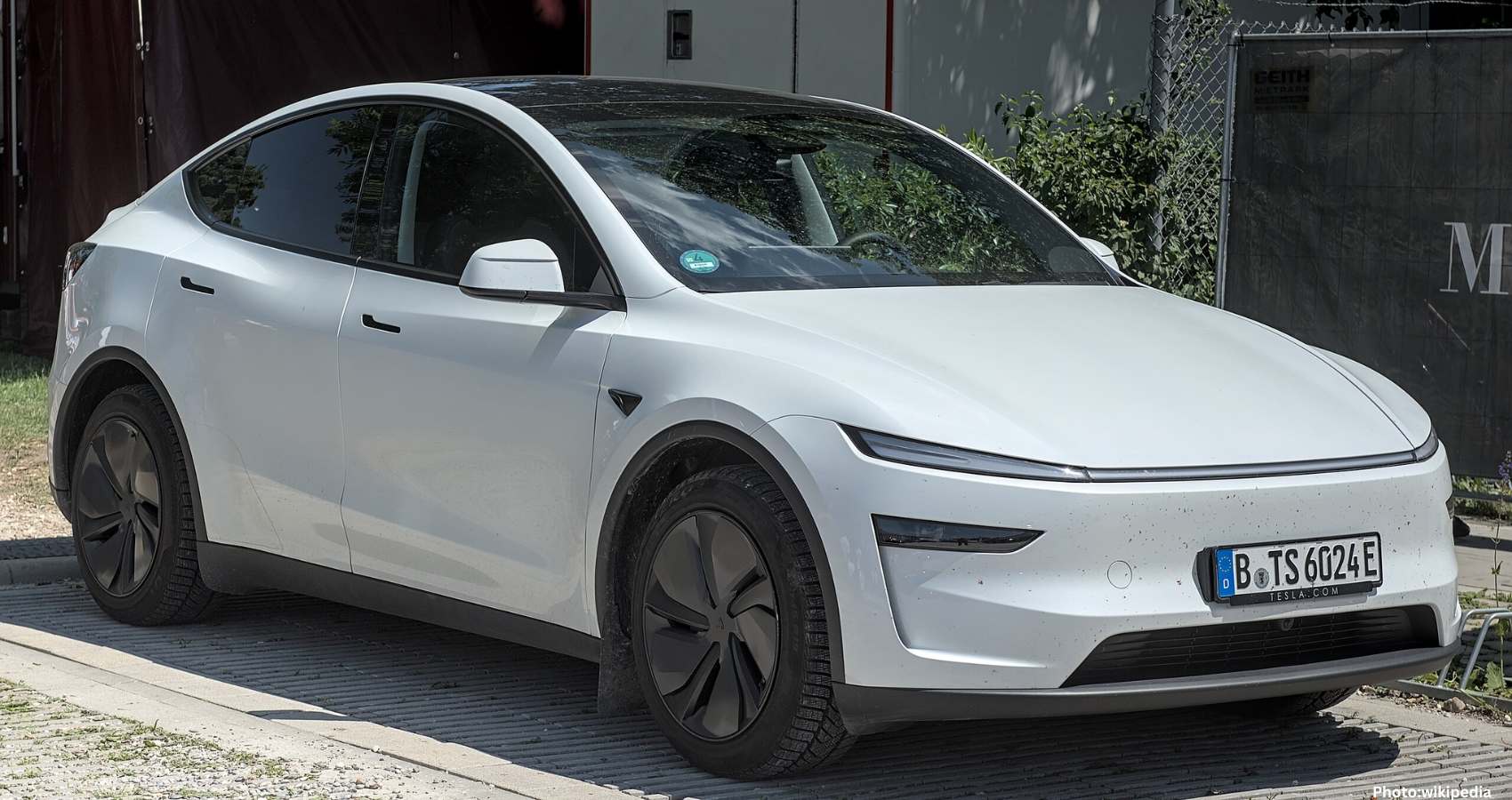 Feature and Cover Tesla Robotaxi Begins Testing in Austin Without Safety Driver