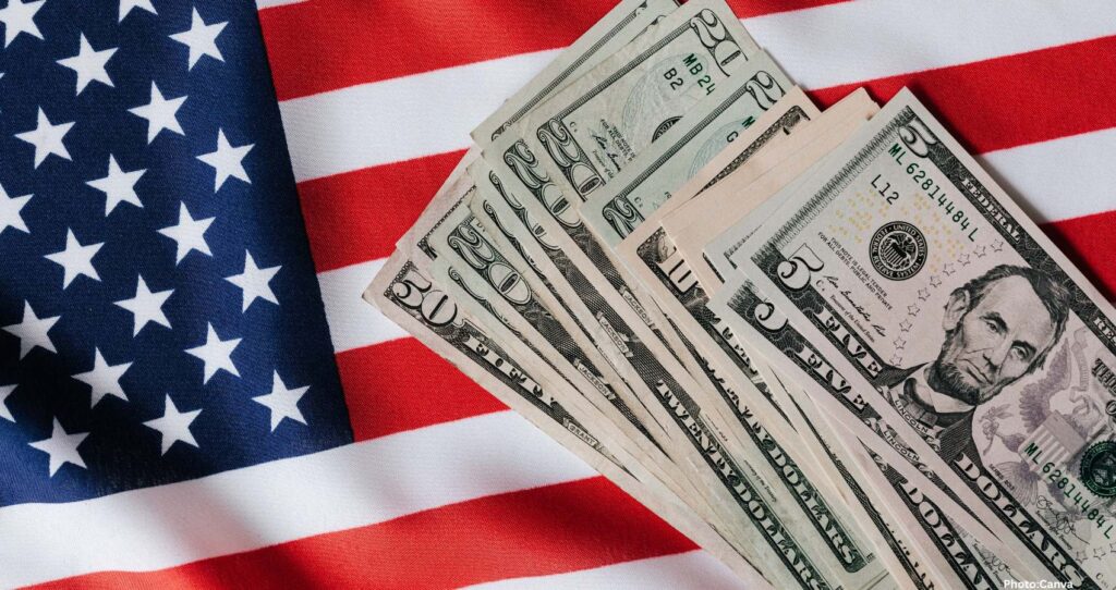 Dollar Declines Amid Fed Divisions and Uncertainty Over Future Rate Cuts