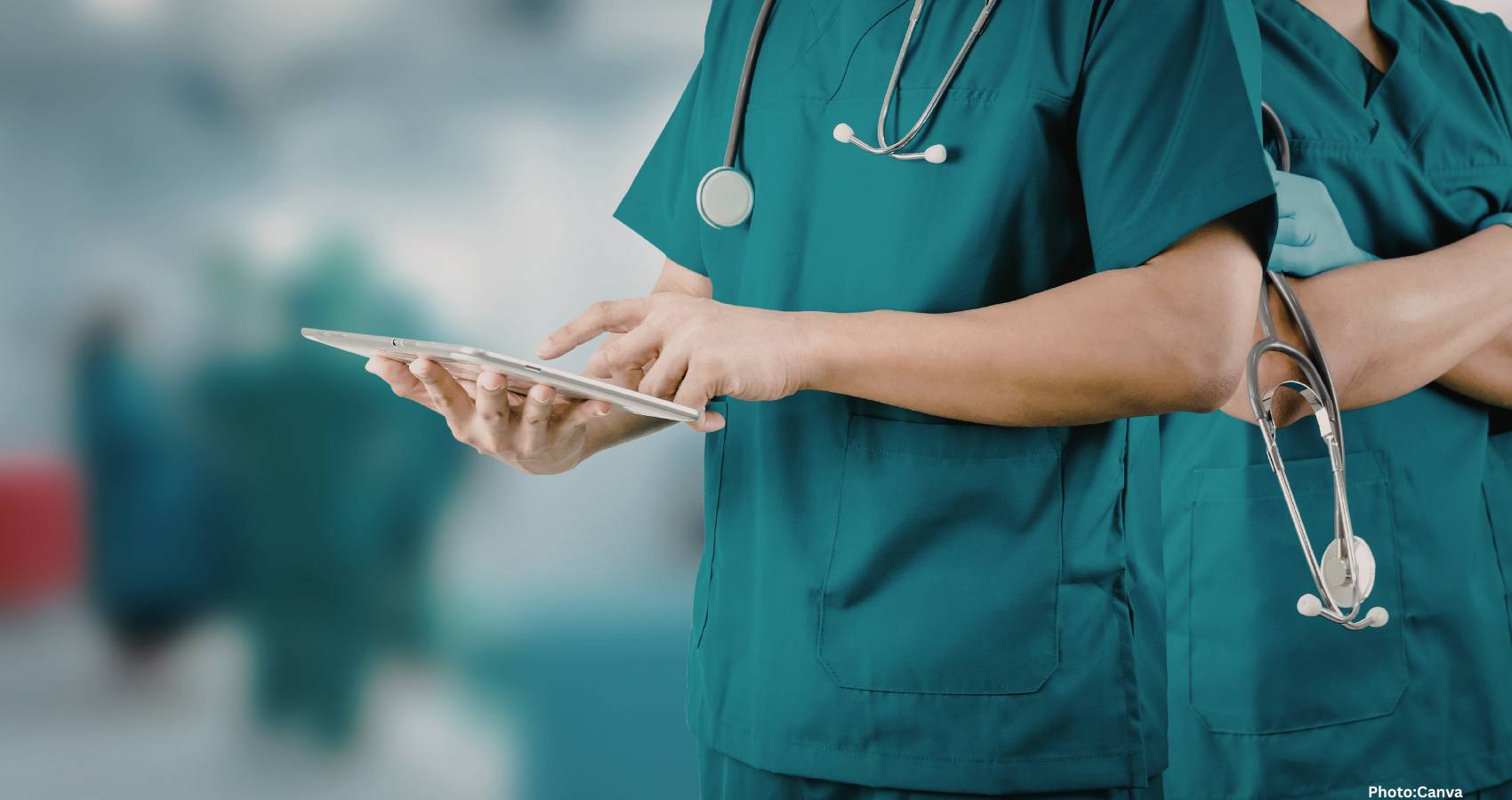 Feature and Cover US Healthcare Faces Challenges as Lawmakers Seek Solutions