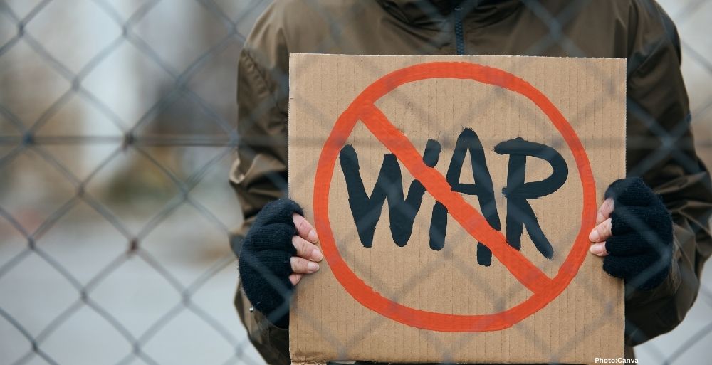 Feature and Cover New Gulf Crisis Poses Greater Threat to Indian Americans Than 1990s