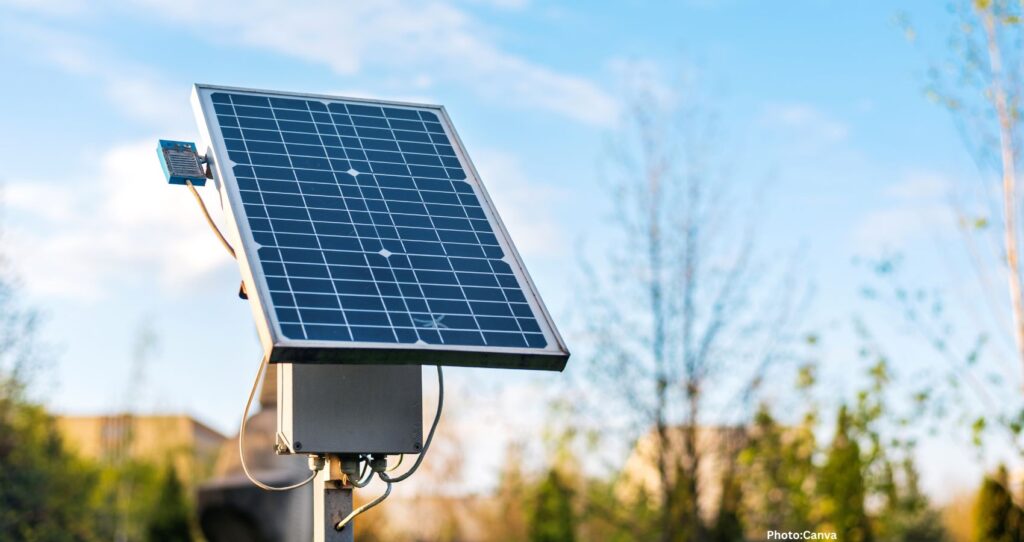 Rising Solar Adoption Sparks Concerns Over Future Waste Crisis