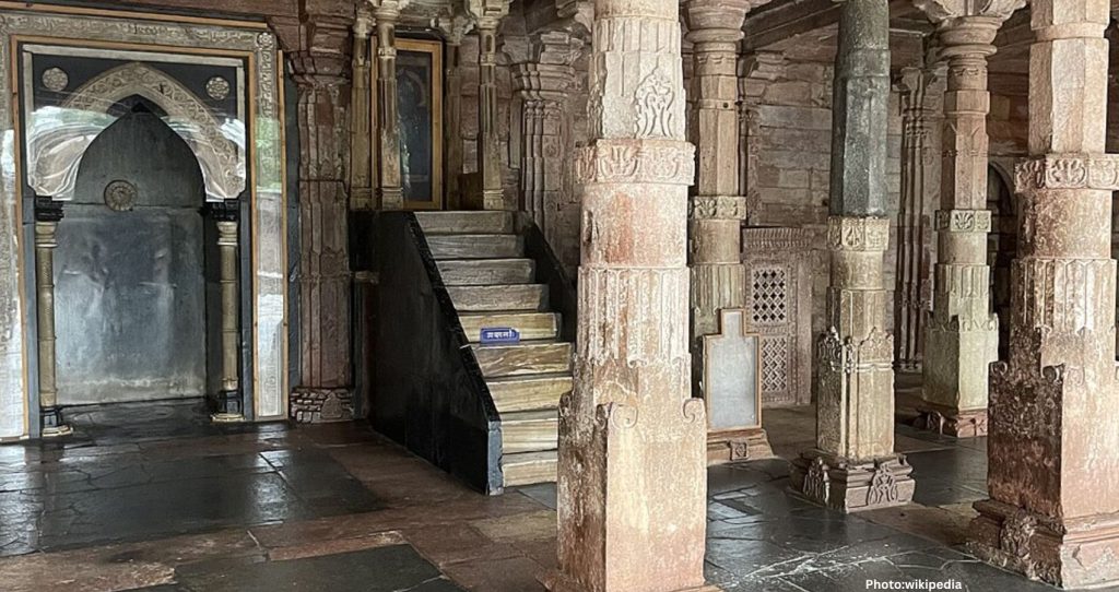 Bhojshala-Kamal Maula Mosque Dispute: Madhya Pradesh Court Rules on Site