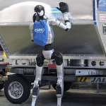 Featured & Cover Airport Robots Tested for Baggage Handling in Tokyo Trial