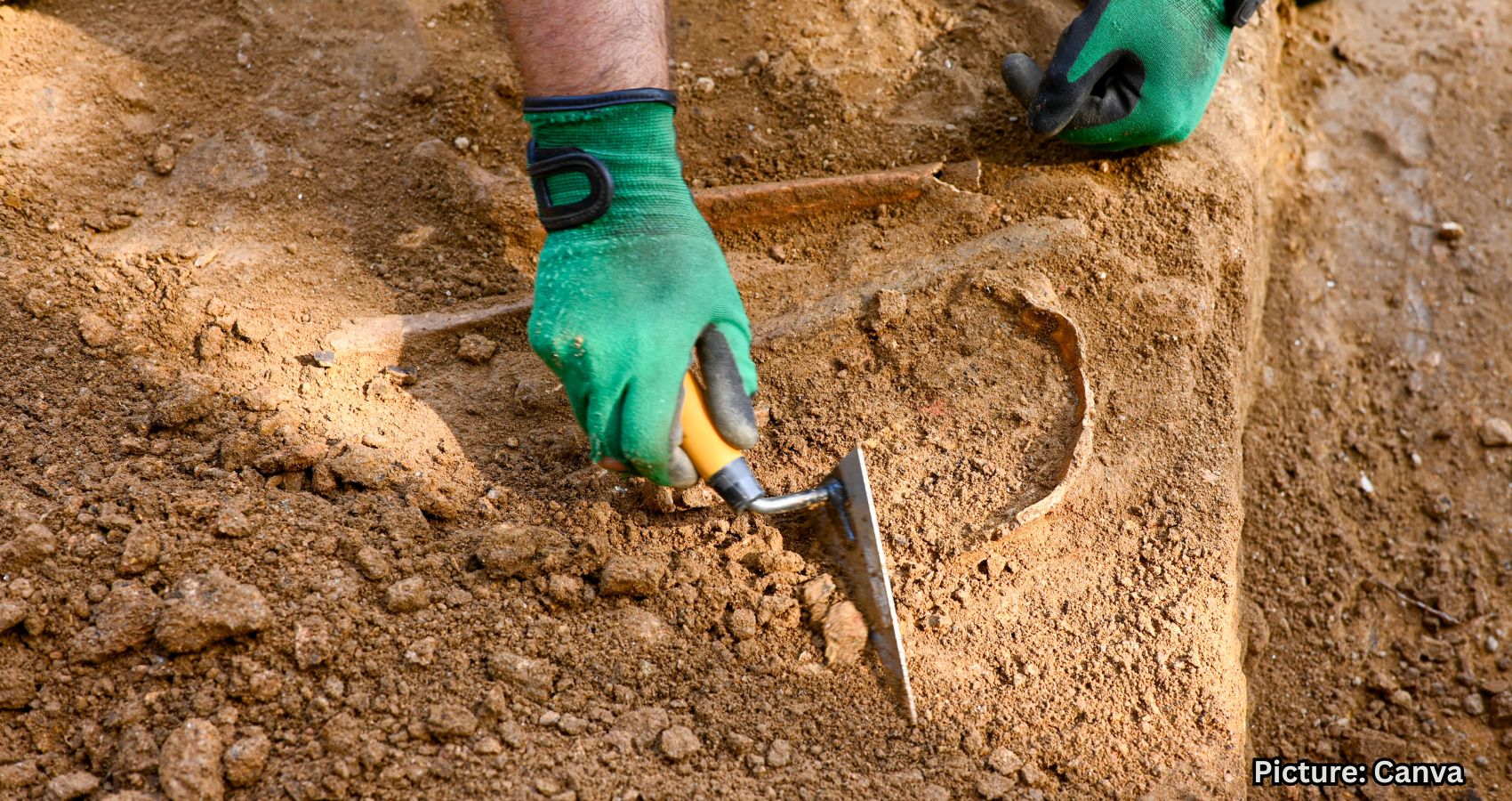 Featured & Cover Archaeological Dig at Bunker Hill Site Reveals Revolutionary War Artifacts