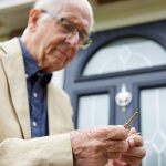 Featured & Cover Everyday Tasks May Indicate Early Signs of Dementia Study Finds