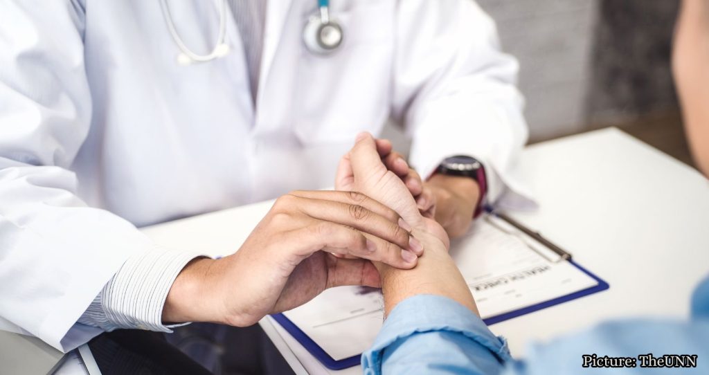 Nearly Half of Americans Turn to AI for Health Advice, Survey Finds