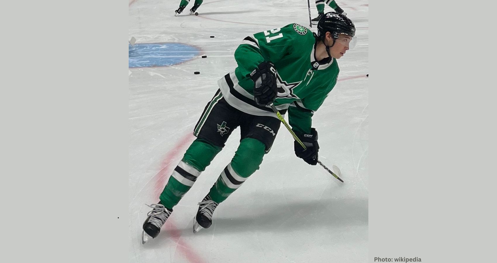 Jason Robertson Signs $12 Million Contract with Dallas Stars